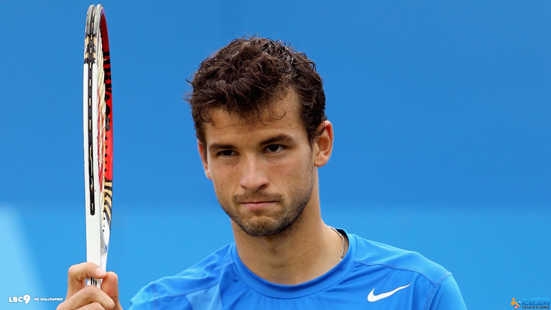 借精湛的球 借精湛的球