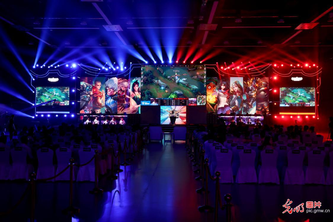 也成功打入 也成功打入